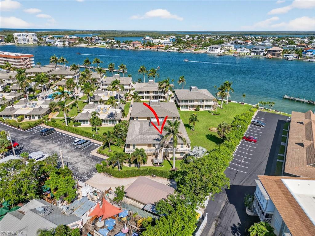 VILLE DE MARCO - Residential Lease