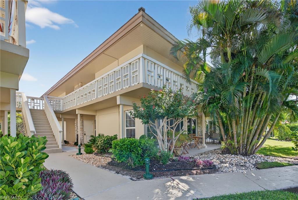 VILLE DE MARCO - Residential Lease