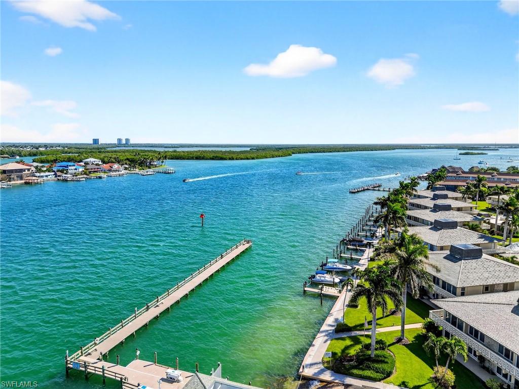 VILLE DE MARCO - Residential Lease