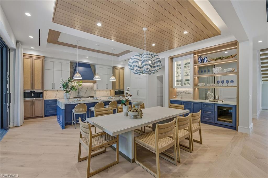 MOORINGS - Residential