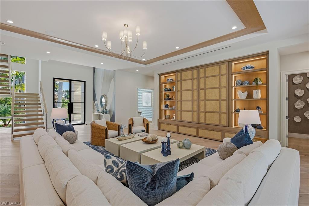 MOORINGS - Residential