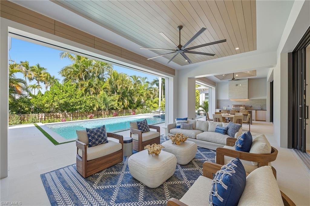 MOORINGS - Residential