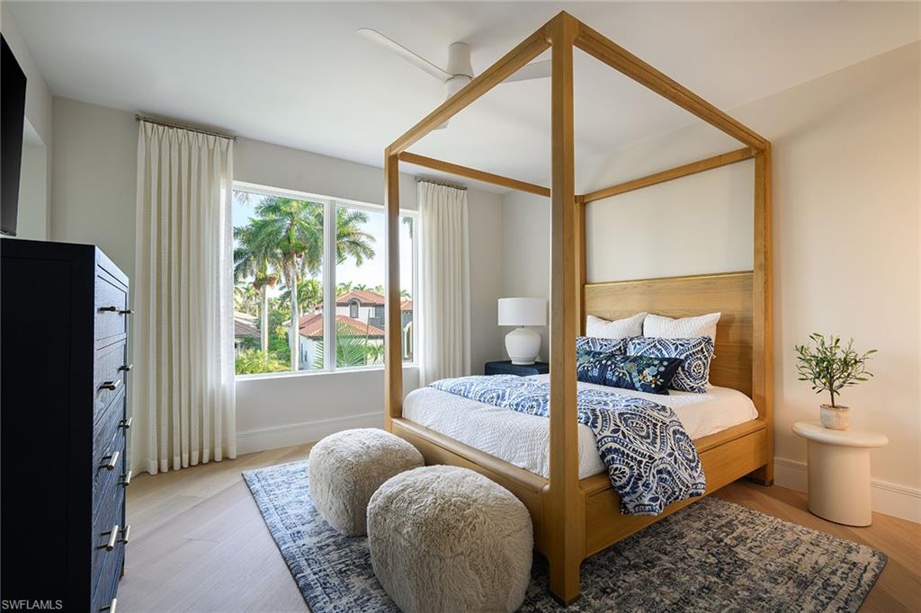 MOORINGS - Residential