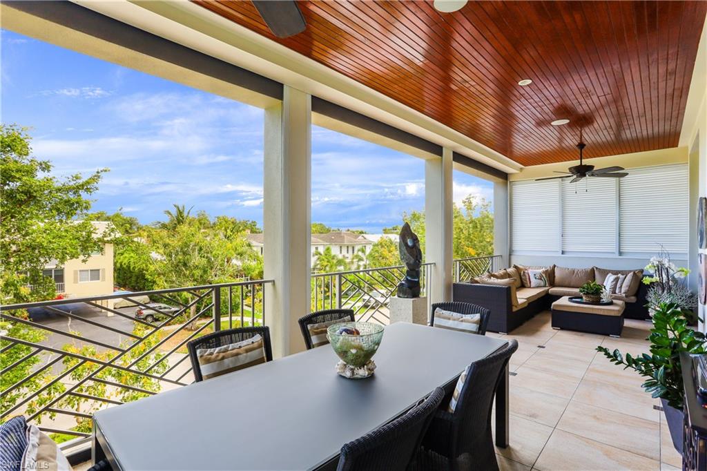 ROOFTOPS ON FOURTH - Residential