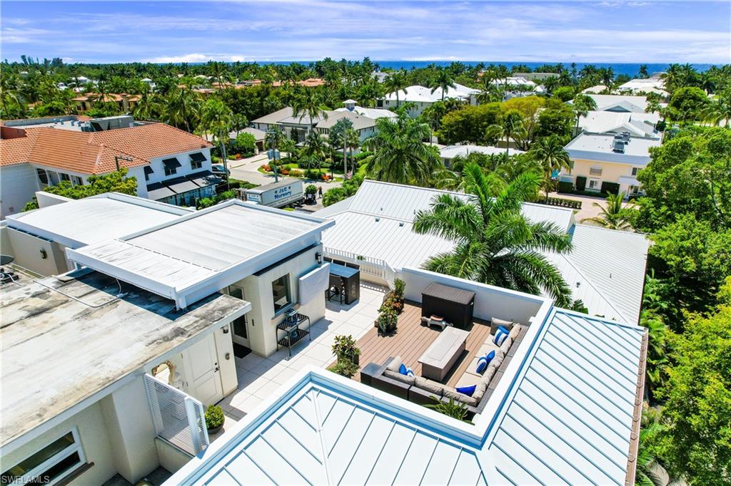 ROOFTOPS ON FOURTH - Residential