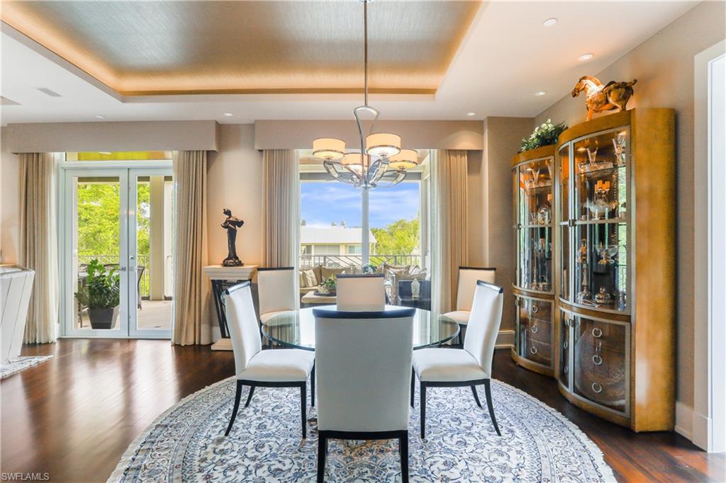 ROOFTOPS ON FOURTH - Residential