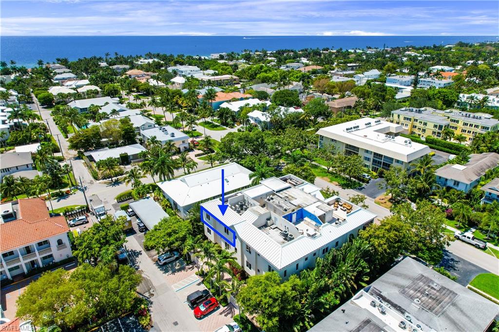 ROOFTOPS ON FOURTH - Residential