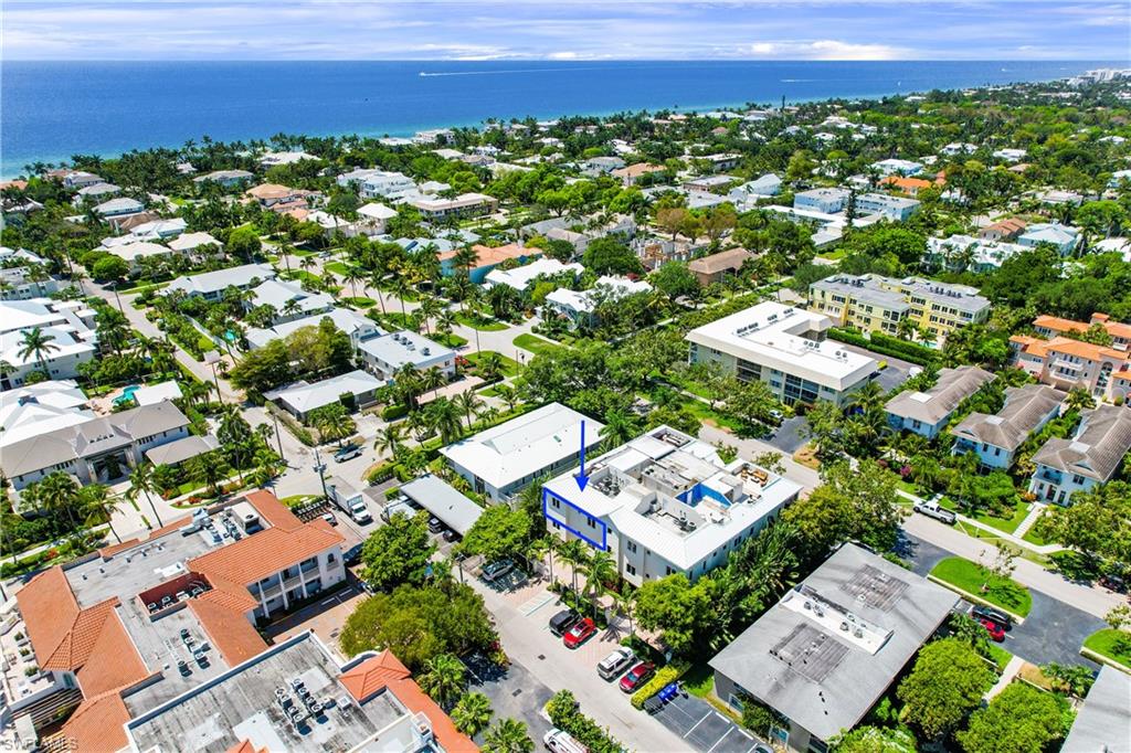 ROOFTOPS ON FOURTH - Residential