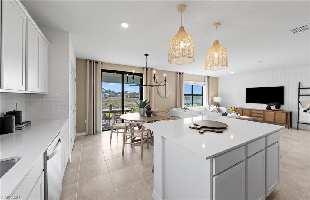 WHISPERING LAKES - Residential