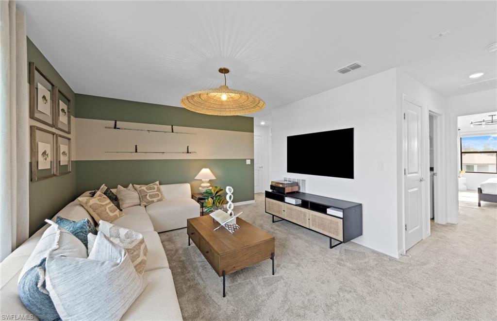 WHISPERING LAKES - Residential