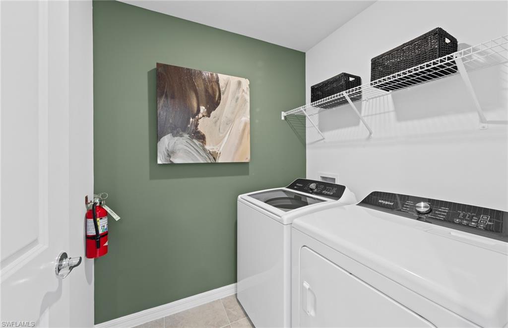 WHISPERING LAKES - Residential