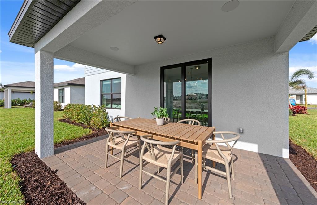 WHISPERING LAKES - Residential