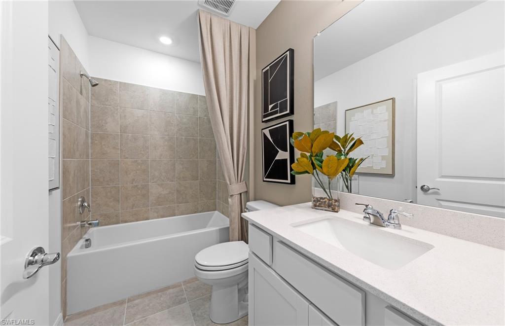 WHISPERING LAKES - Residential