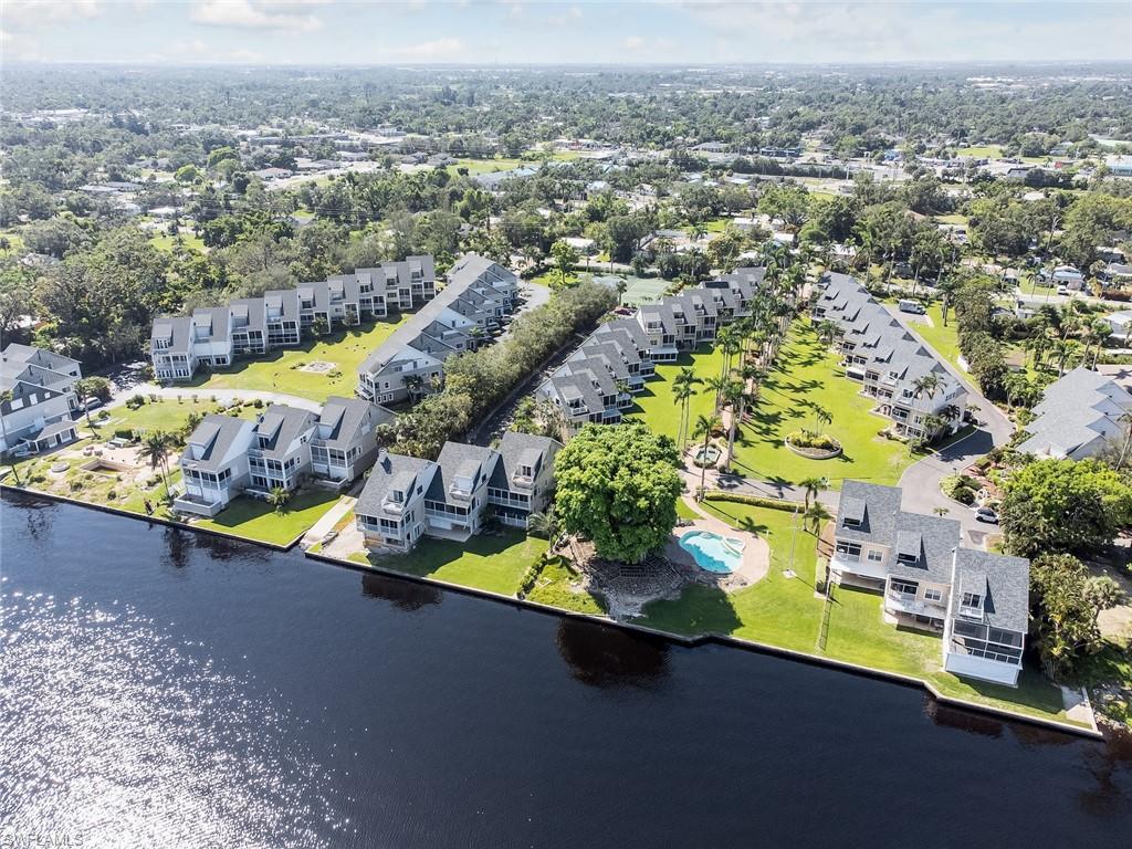 THE RIVER - Residential