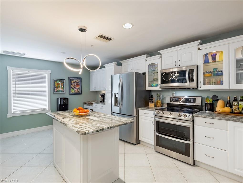 THE RIVER - Residential