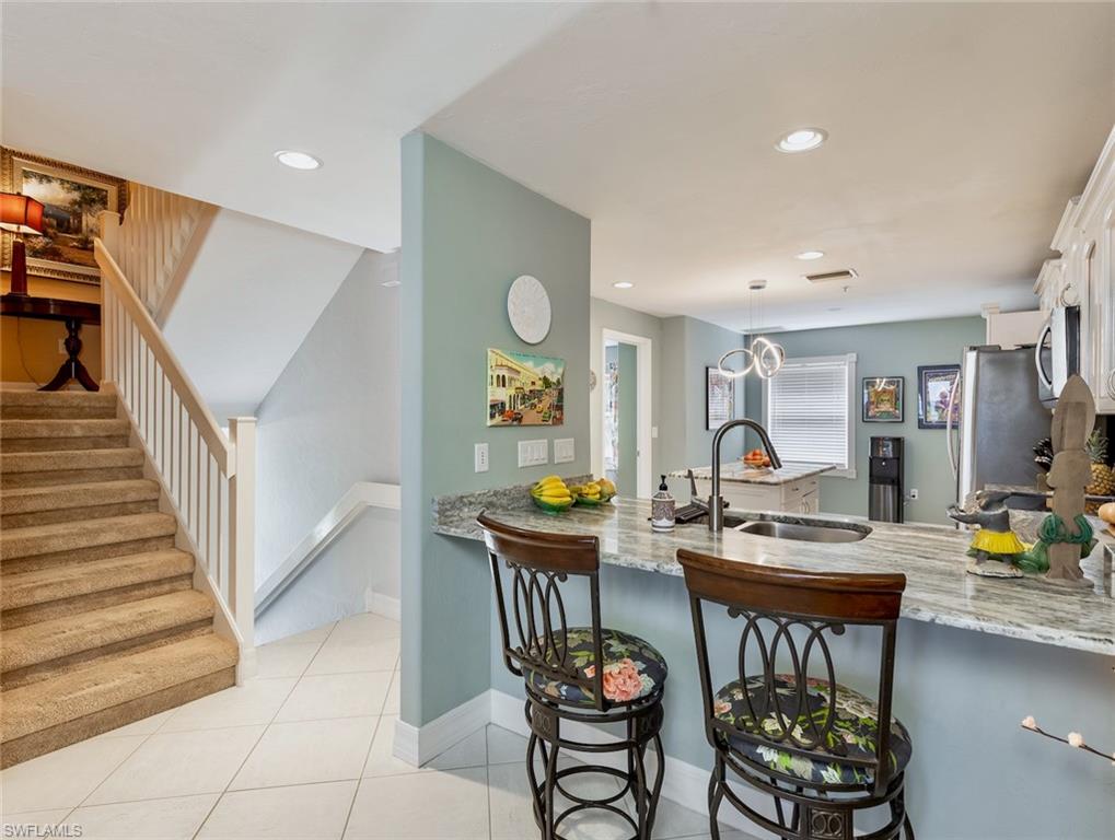 THE RIVER - Residential