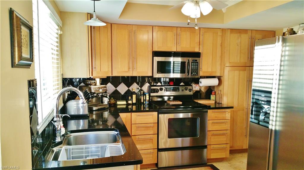 BOULEVARD MANOR - Residential