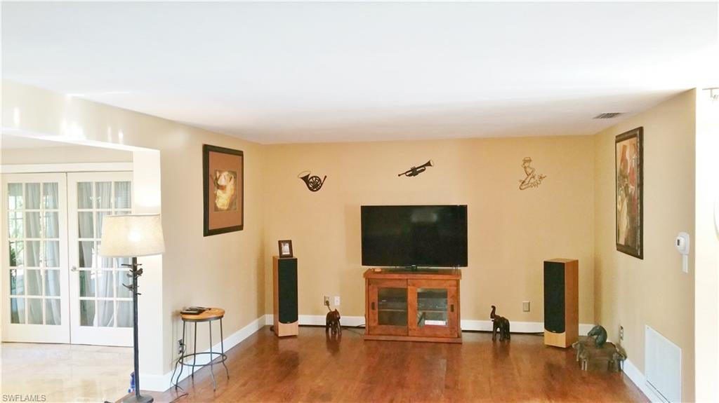 BOULEVARD MANOR - Residential