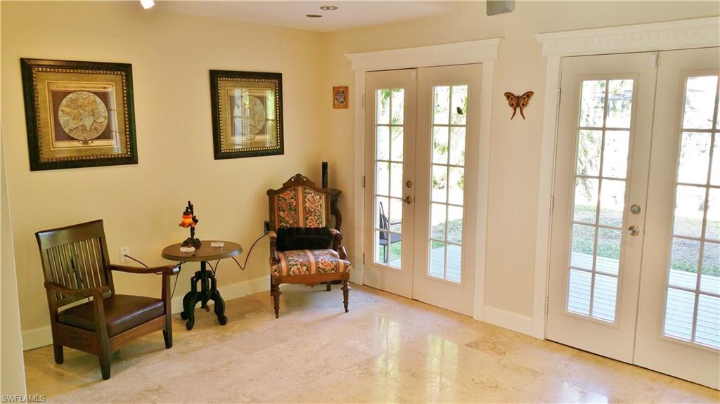 BOULEVARD MANOR - Residential