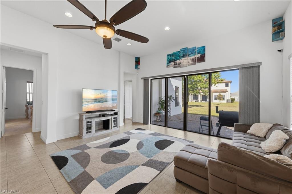 MAPLE RIDGE - Residential