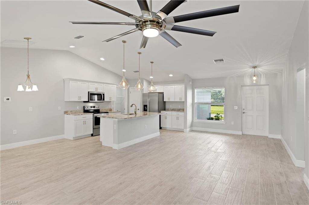 CAPE CORAL - Residential