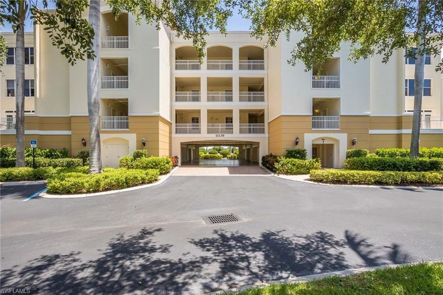 Beautiful End unit with spectacular Golf and Lake Views.  Open floor plan offers 3 bedrooms, den/office, 2 baths. Kitchen features granite, black appliances, breakfast bar, and breakfast nook. Light & Bright. Storage unit outside your door in breezeway. Oversized enclosed 2 car garage. Community pool/spa overlooking the golf course.  Natural Bamboo and Tile Flooring. Other amenities with an optional membership include an 18 hole Championship Golf Course, marina, 2 Waterfront Restaurants, tennis courts fitness center & more. Close to all Beaches, Southwest International airport, Twins & Red Sox stadiums.