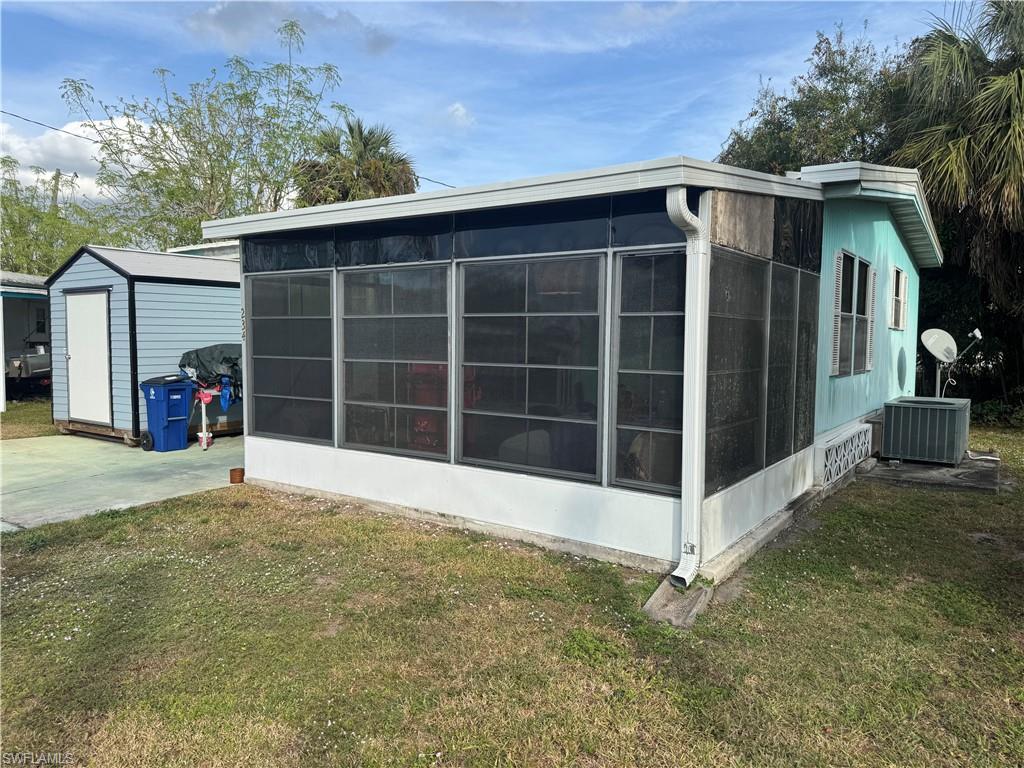 MOBILE MANOR - Residential