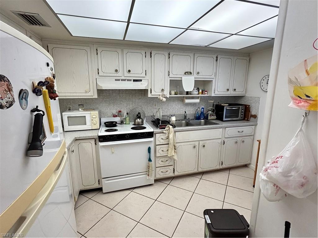 LAKE LAWN CONDO - Residential