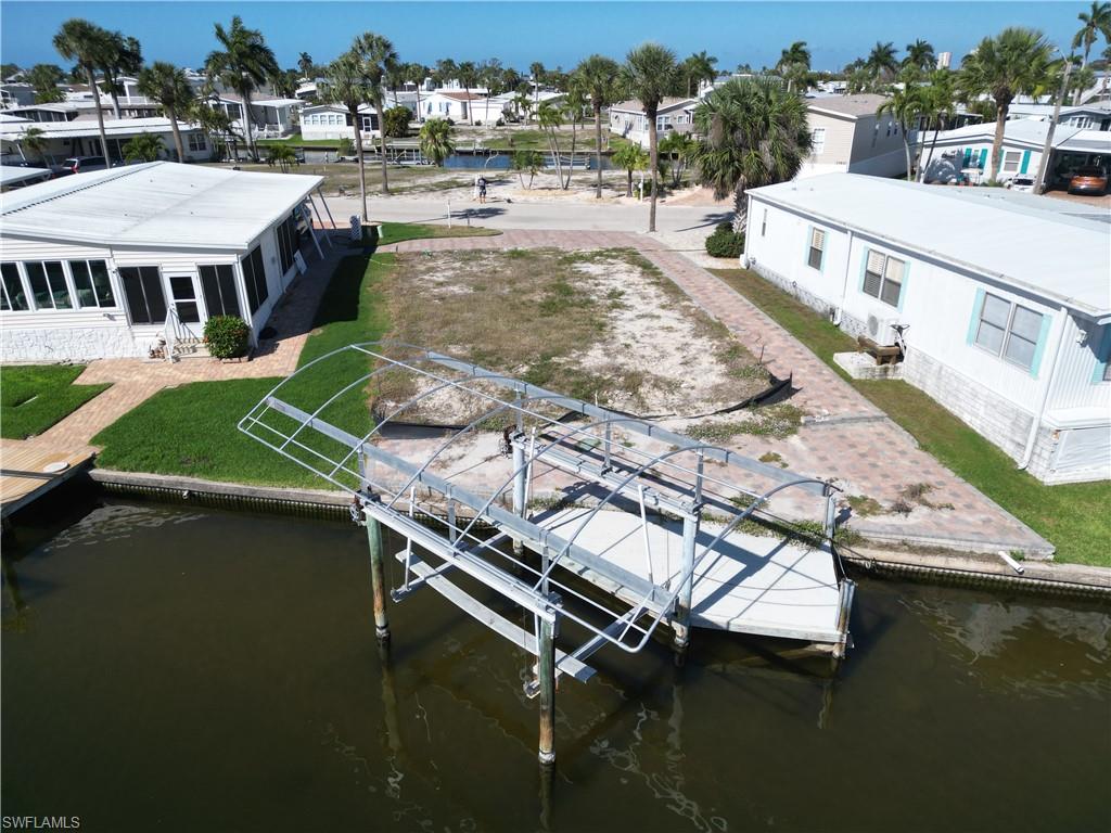 BAYSIDE ESTATES - Land