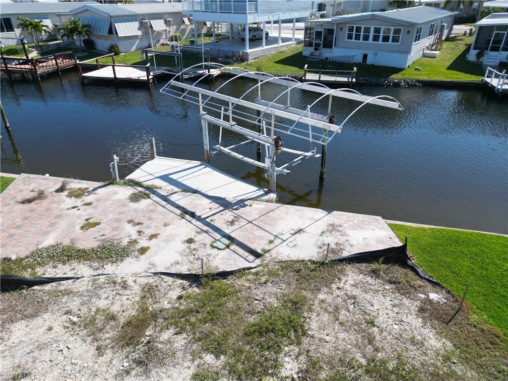 BAYSIDE ESTATES - Land