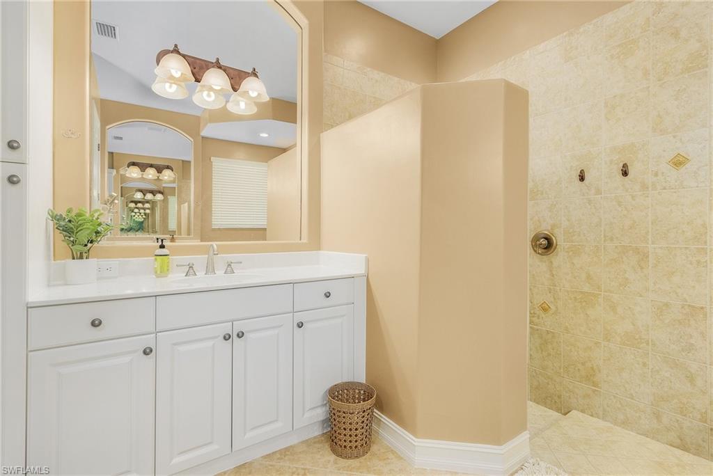 SAVONA - Residential Lease