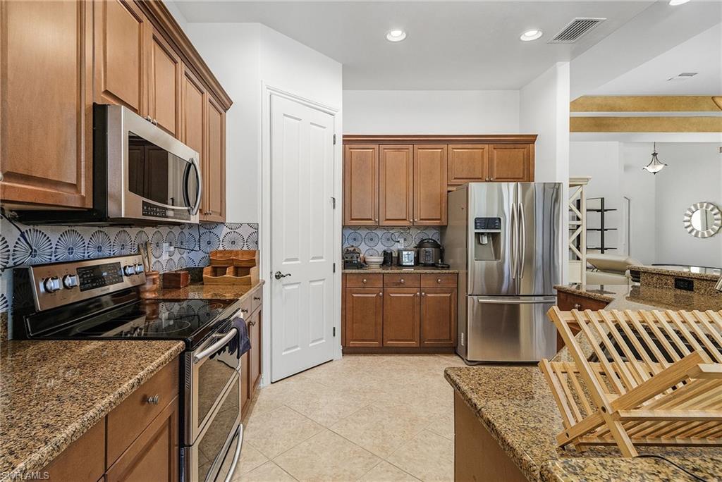 SAVONA - Residential Lease