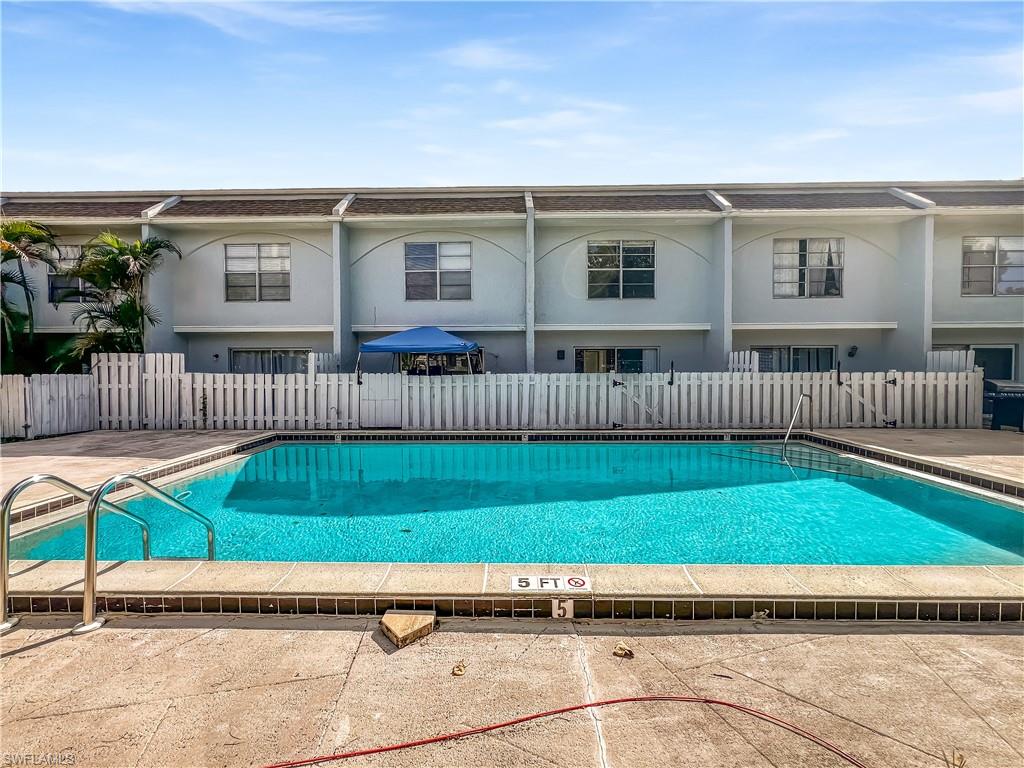 CORAL BAYVIEW CONDO - Residential Lease