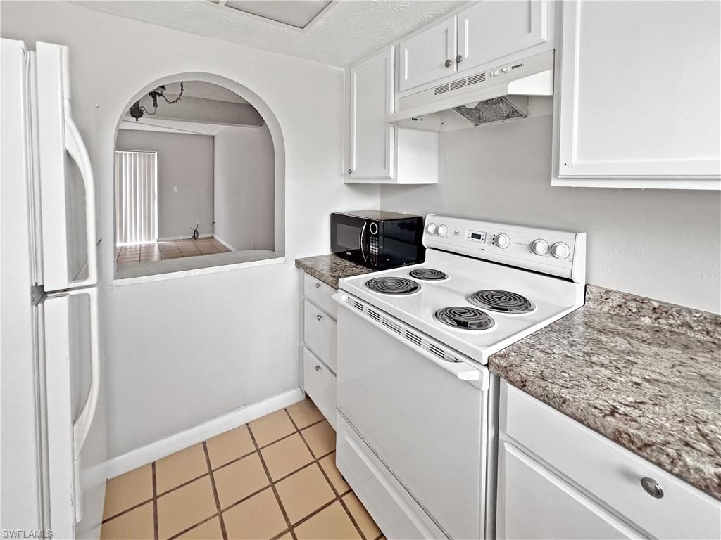 CORAL BAYVIEW CONDO - Residential Lease