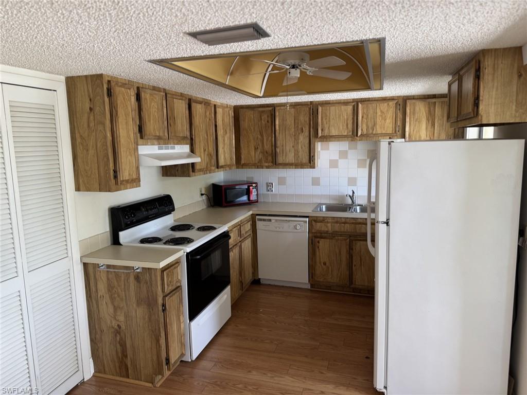 RENDEZVOUS CONDO - Residential