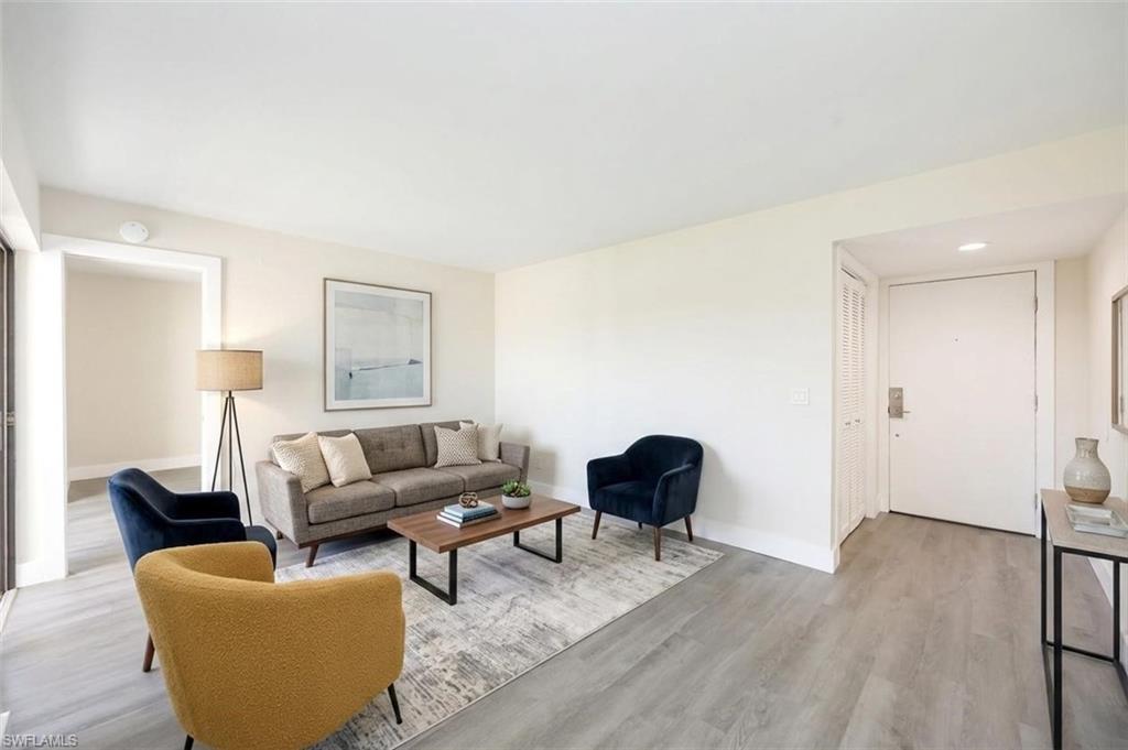 LAKEWOOD - Residential