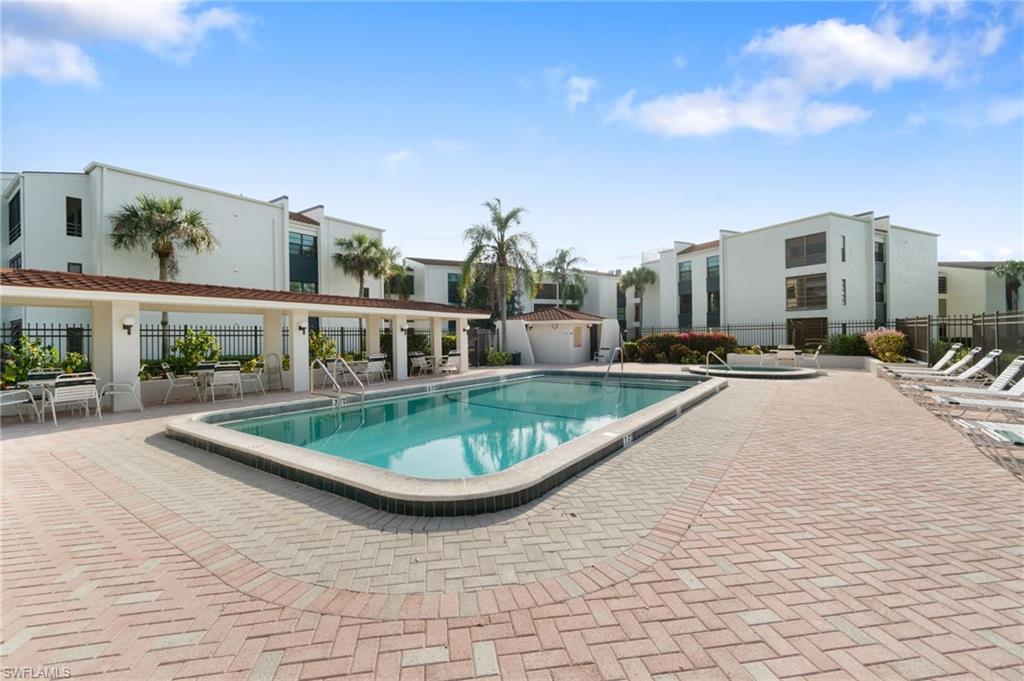 LAKEWOOD - Residential