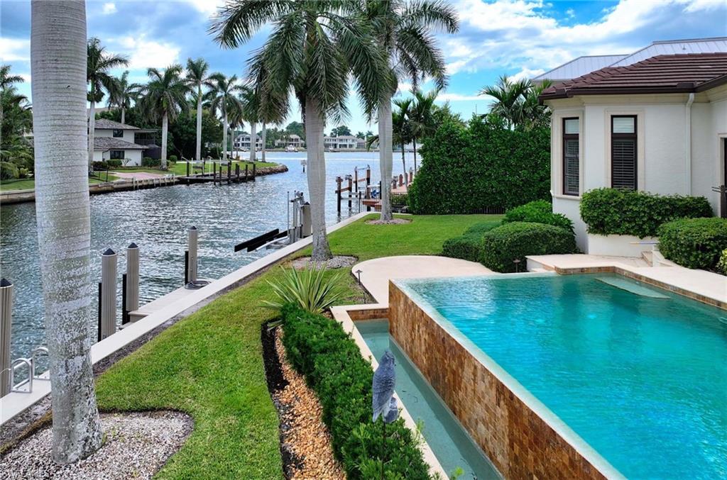 ROYAL HARBOR - Residential