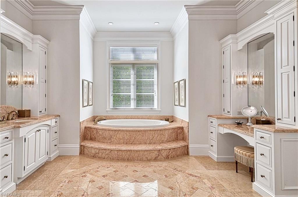 ROYAL HARBOR - Residential