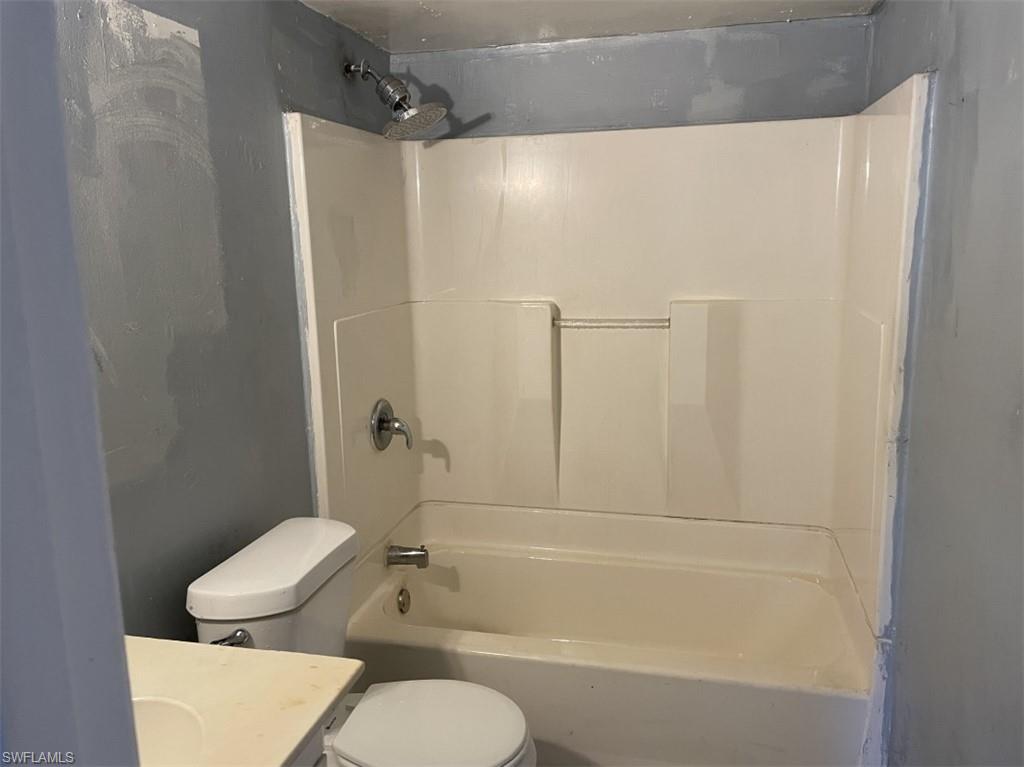 PINE MANOR - Residential