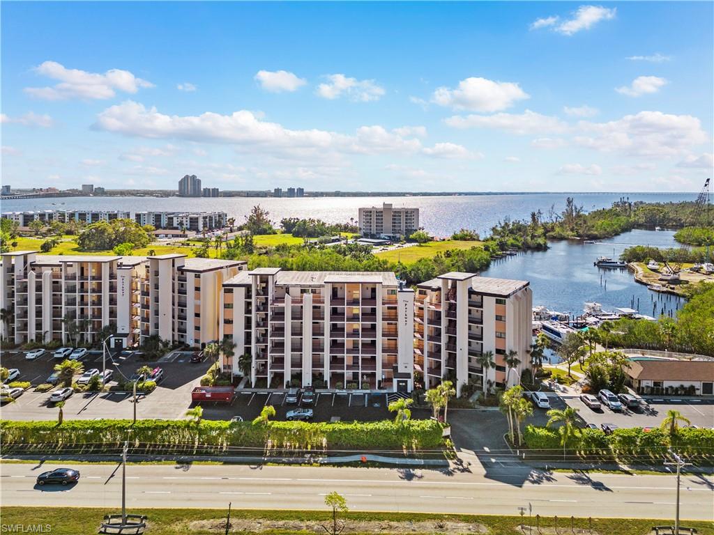 PARKWAY CONDO - Residential