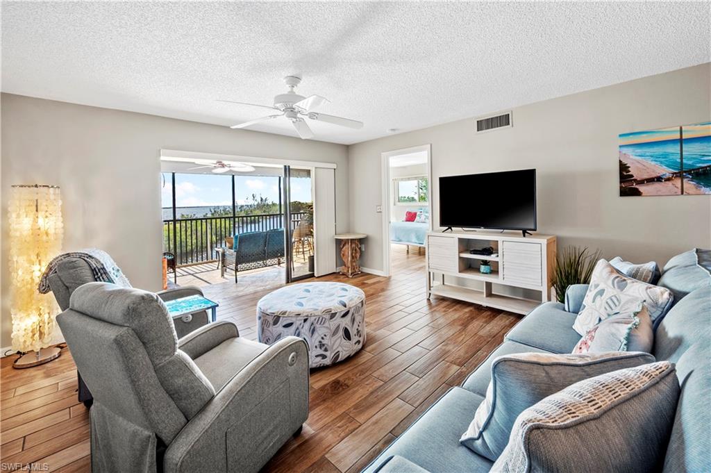 PARKWAY CONDO - Residential