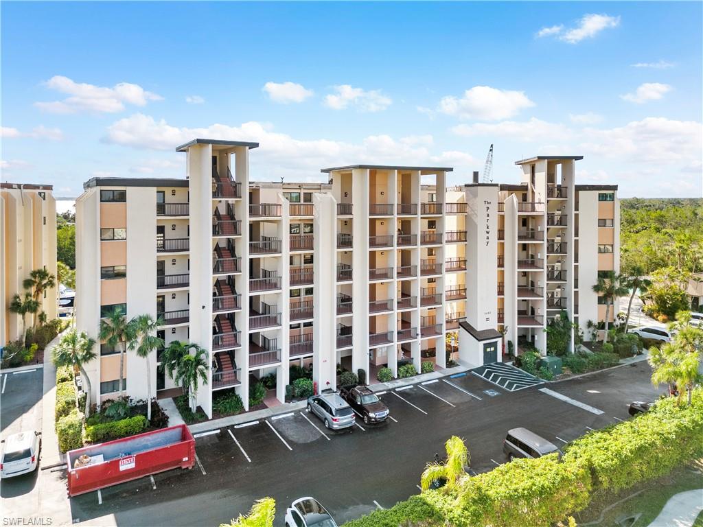 PARKWAY CONDO - Residential