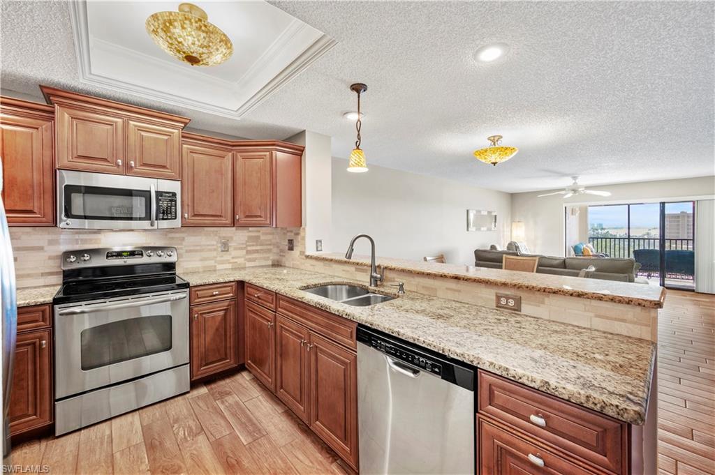 PARKWAY CONDO - Residential