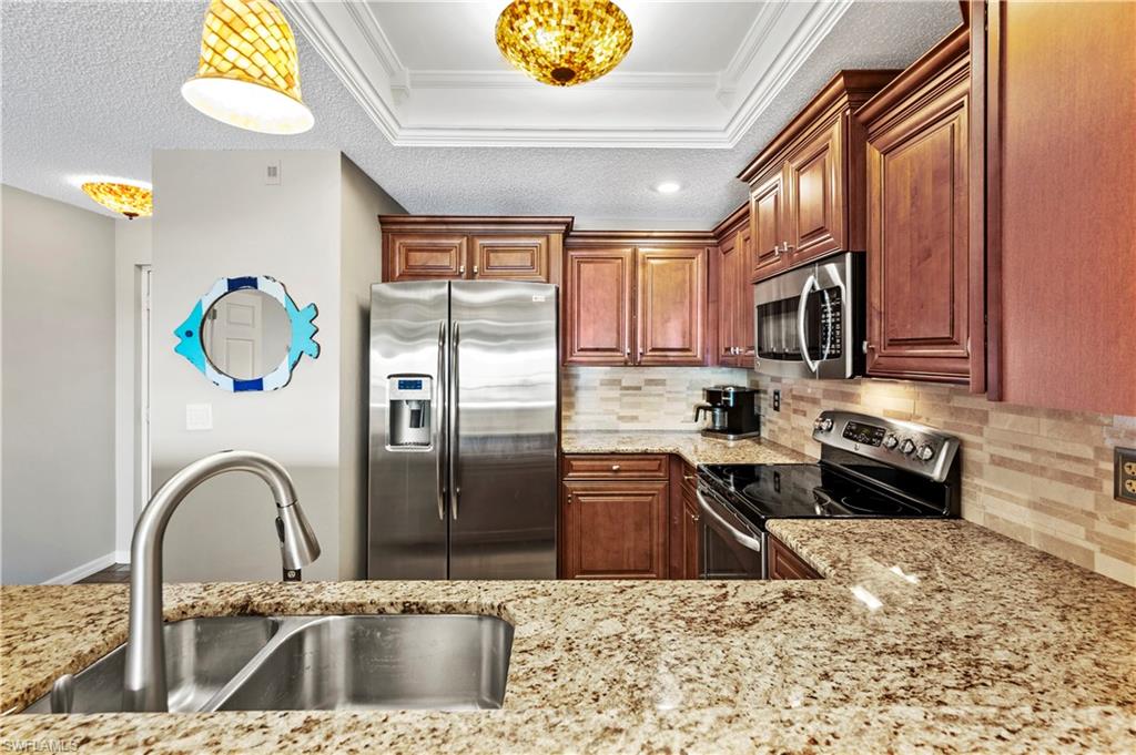 PARKWAY CONDO - Residential