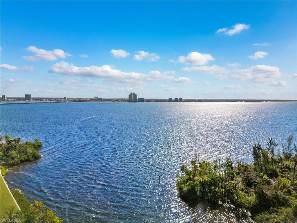 PARKWAY CONDO - Residential