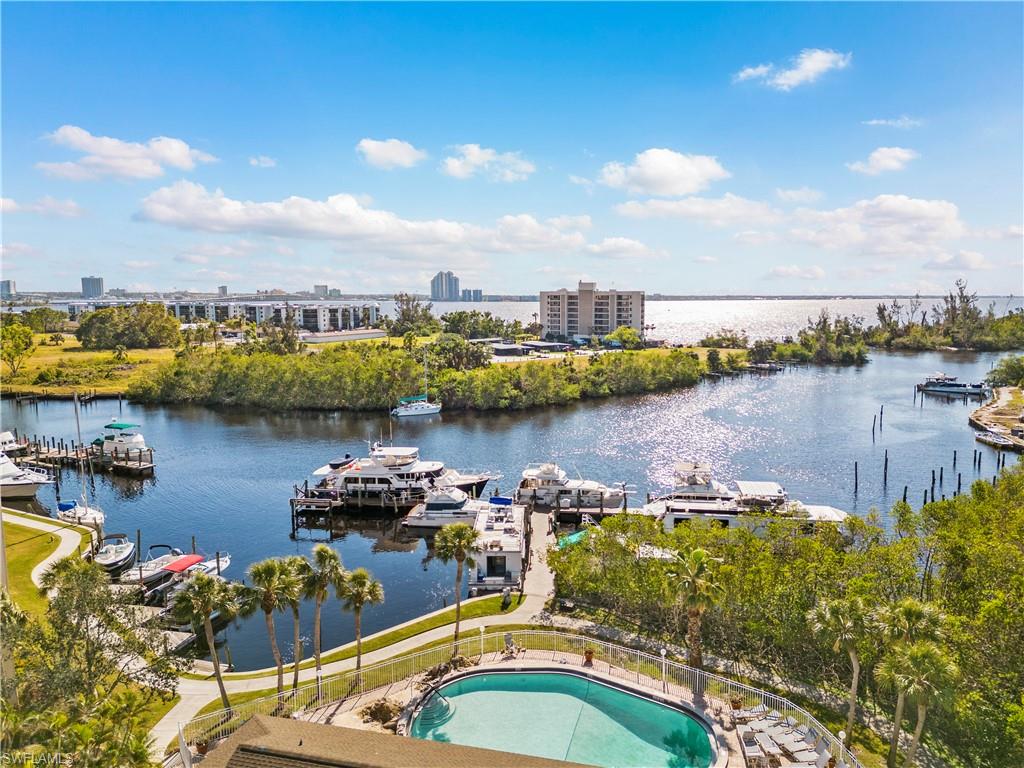 PARKWAY CONDO - Residential