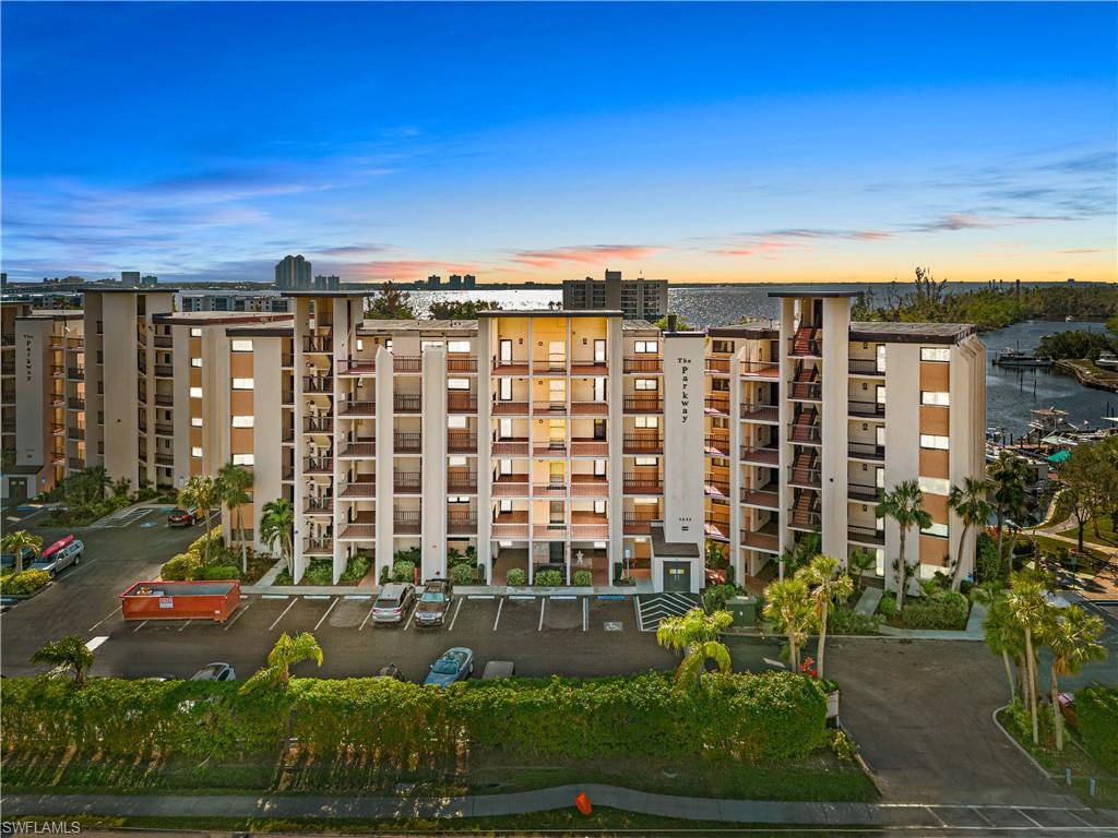 PARKWAY CONDO - Residential