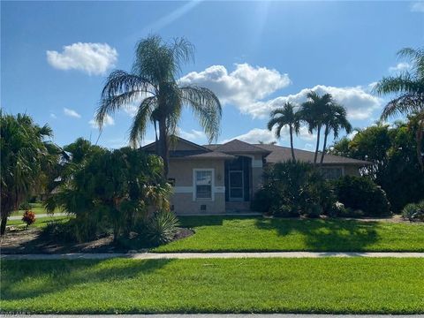 A home in MARCO ISLAND