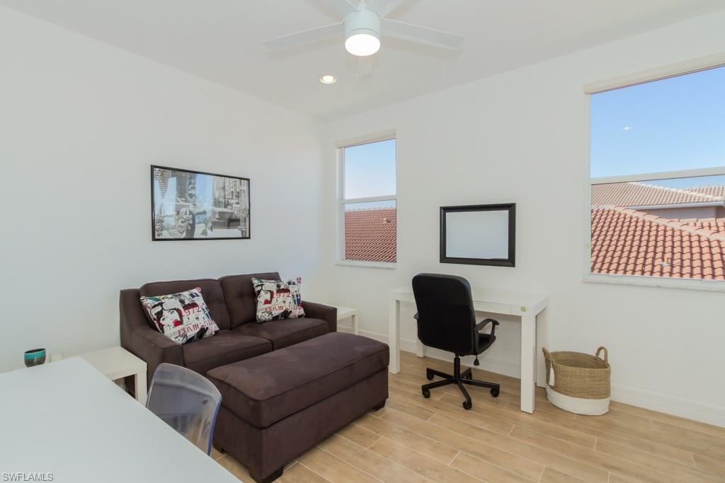 SATURNIA LAKES - Residential